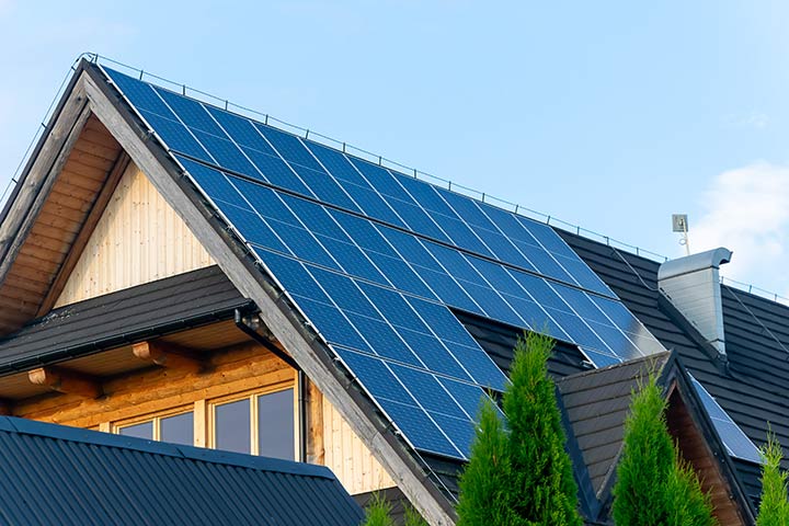 Solar installation team